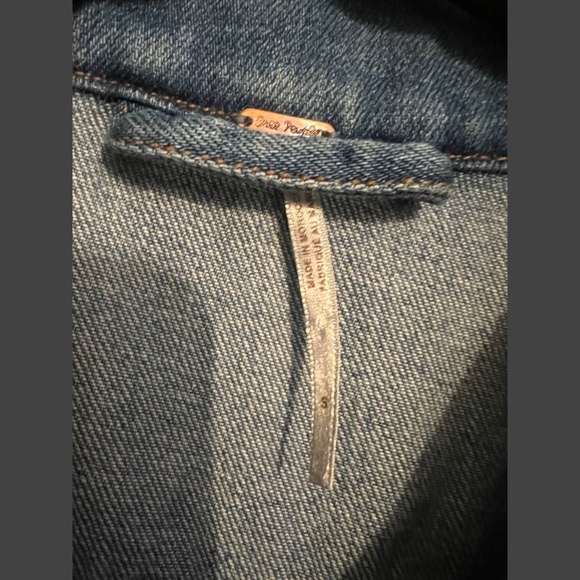 #1621 Free People Rumors Two-Tone Denim Jean Jacket Small - Picture 6 of 6